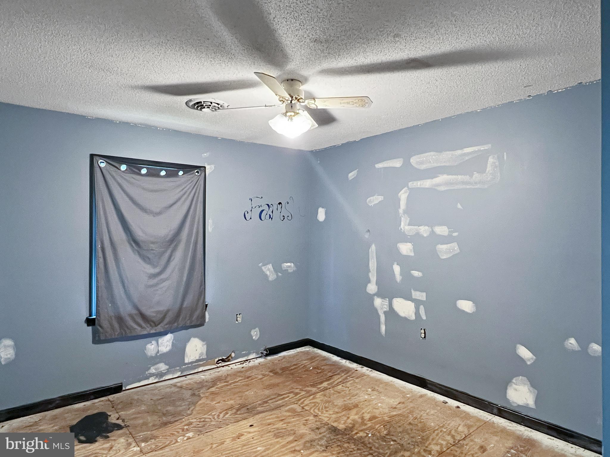 PATRICK HENRY ESTATES - Residential