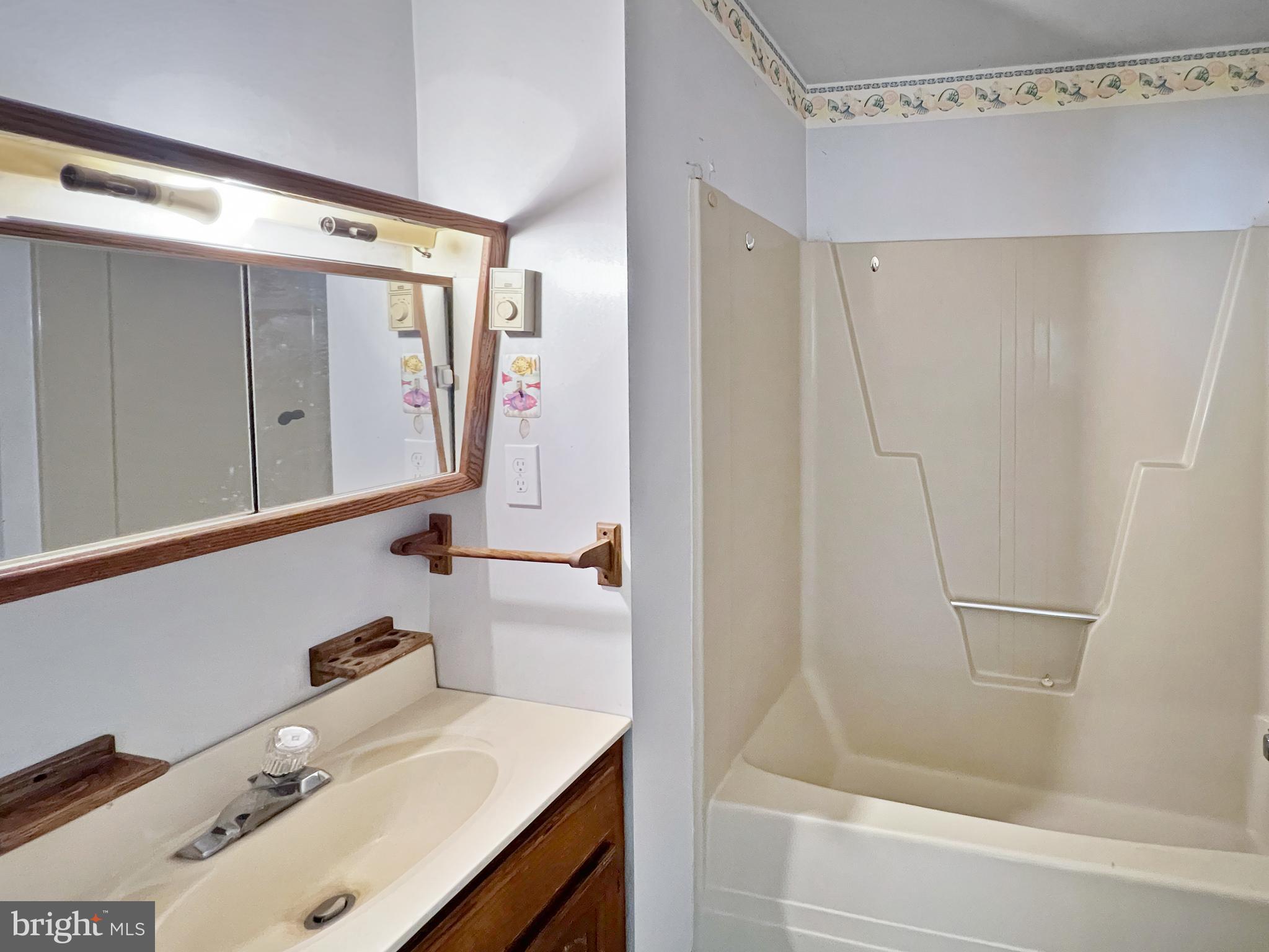 PATRICK HENRY ESTATES - Residential