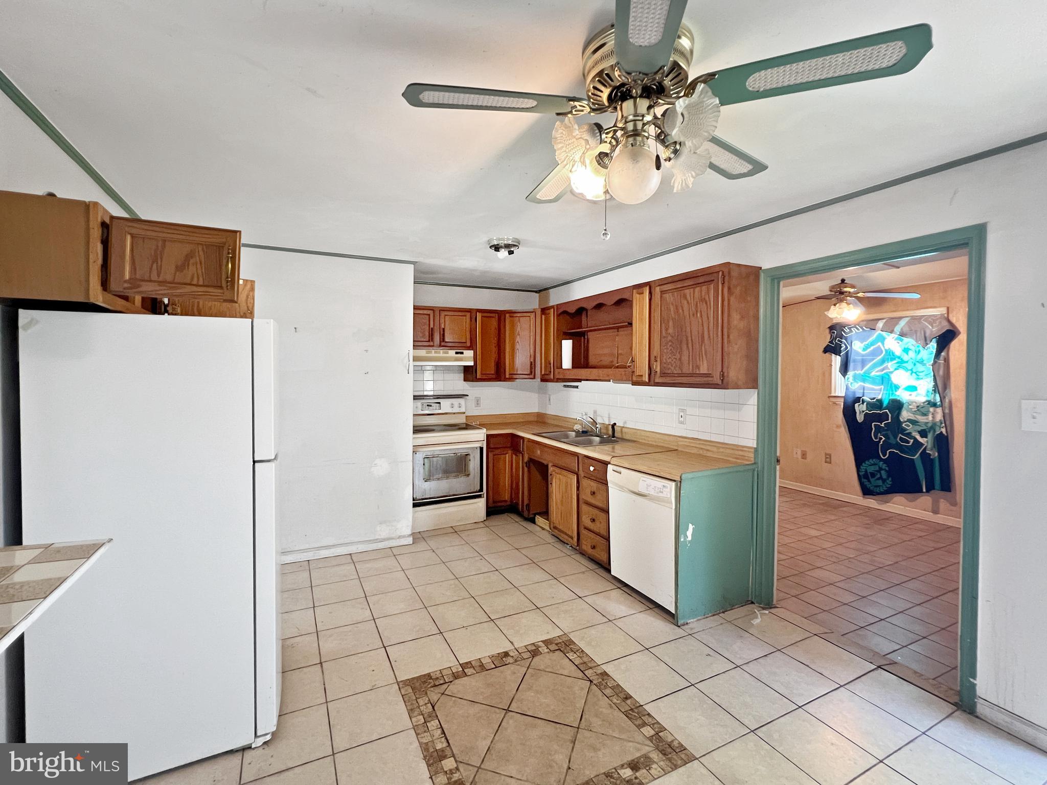 PATRICK HENRY ESTATES - Residential