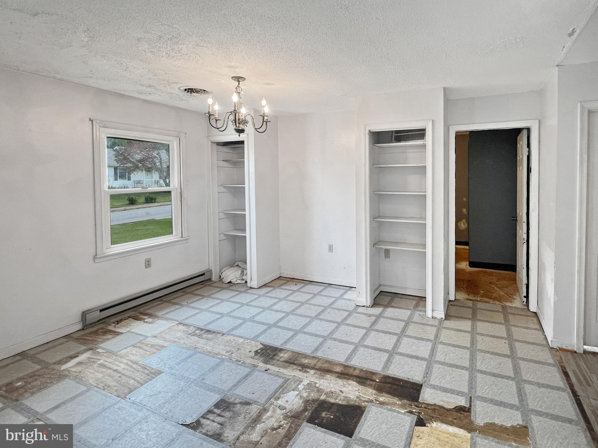 PATRICK HENRY ESTATES - Residential