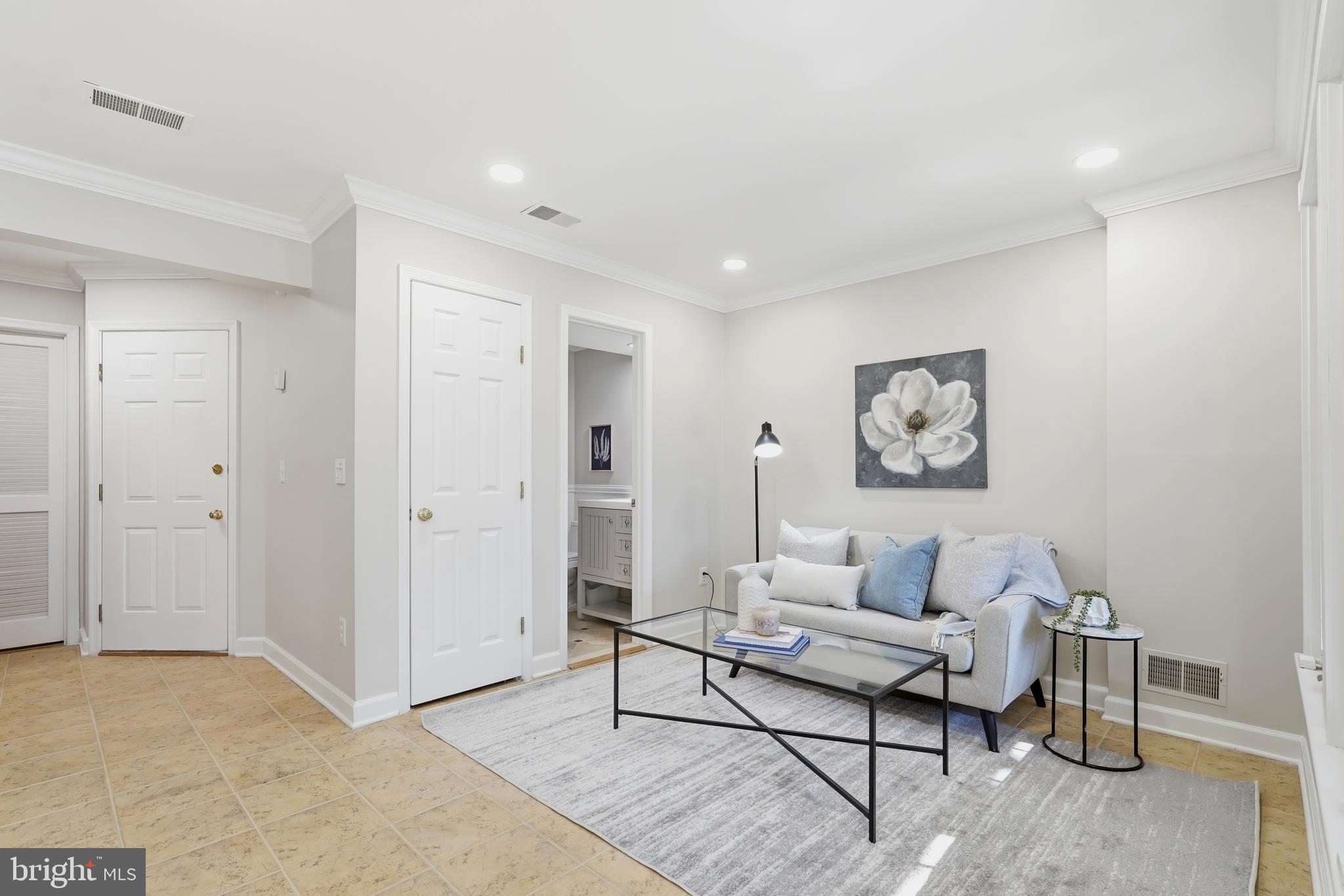 WINDSOR PARK - Residential