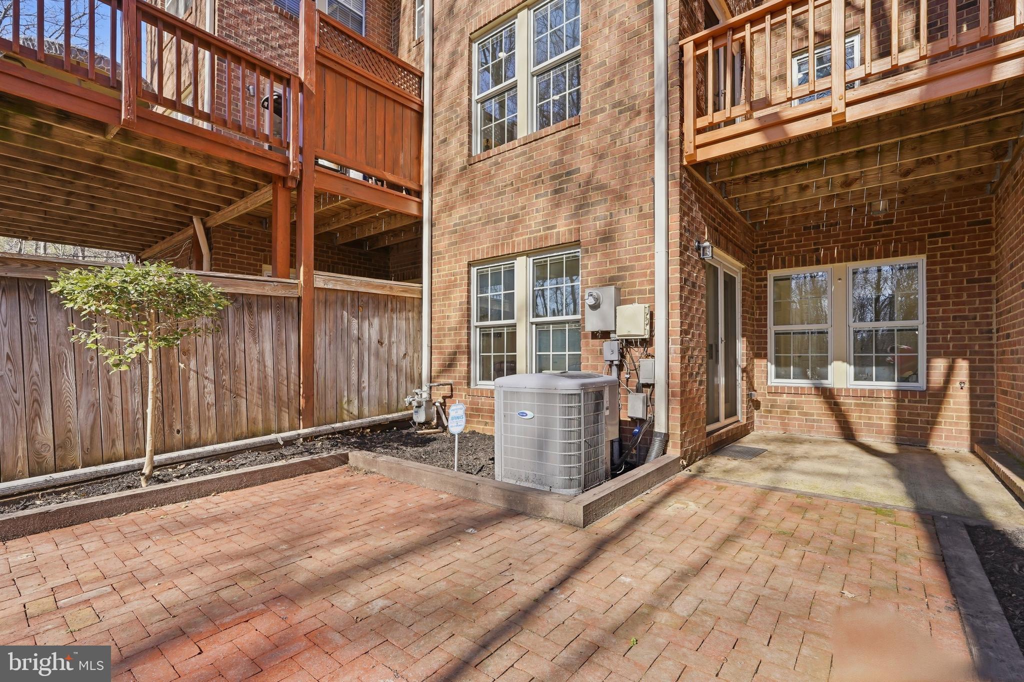 WINDSOR PARK - Residential