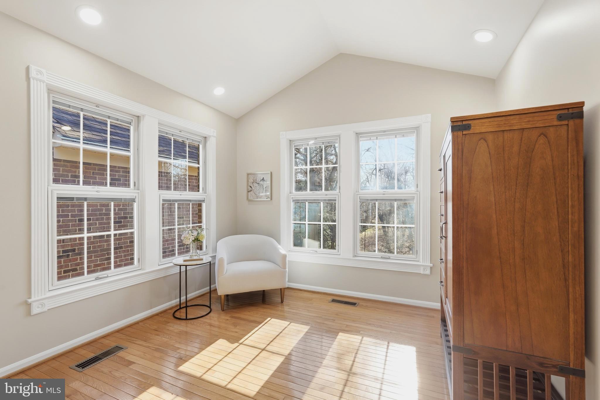 WINDSOR PARK - Residential