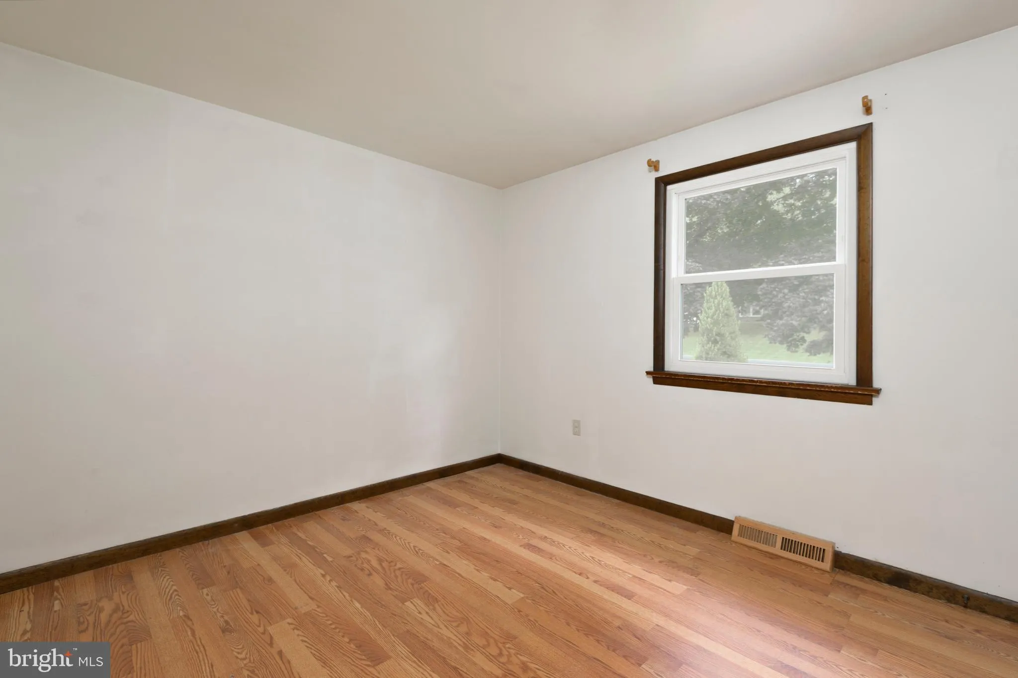 Quarryville, Pennsylvania 17566, United States, 3 Bedrooms Bedrooms, ,2 BathroomsBathrooms,Residential,Pending,200686