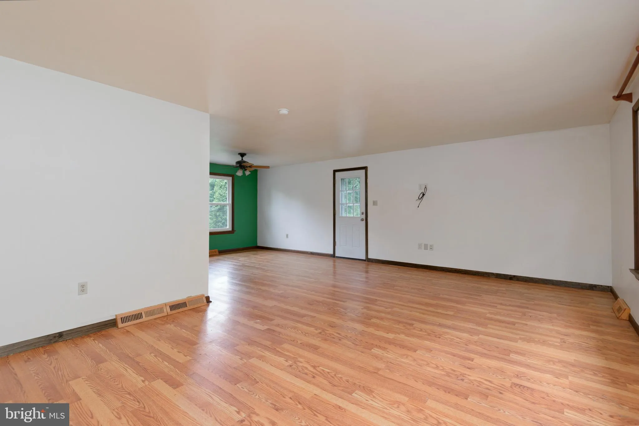 Quarryville, Pennsylvania 17566, United States, 3 Bedrooms Bedrooms, ,2 BathroomsBathrooms,Residential,Pending,200686