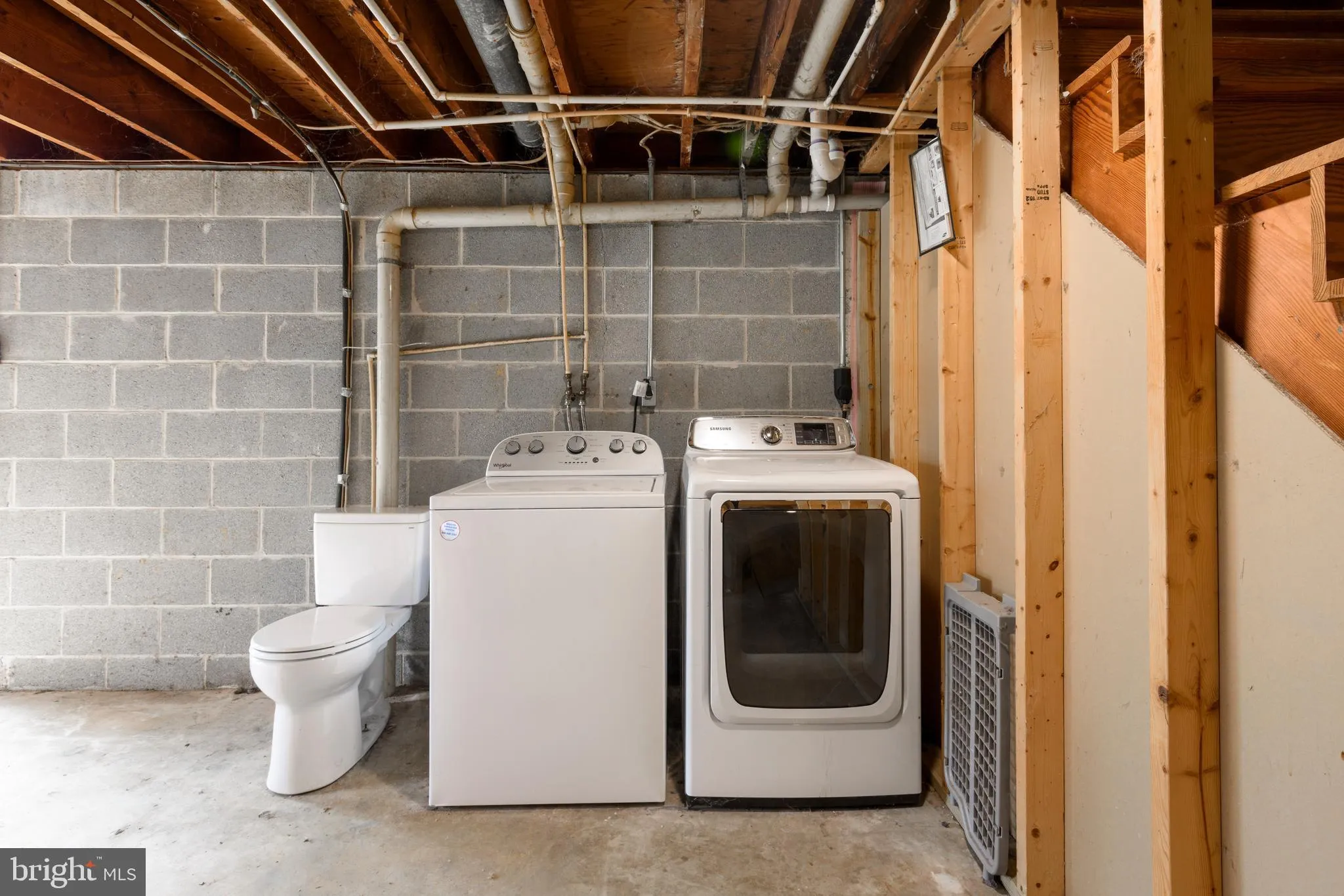 Quarryville, Pennsylvania 17566, United States, 3 Bedrooms Bedrooms, ,2 BathroomsBathrooms,Residential,Pending,200686