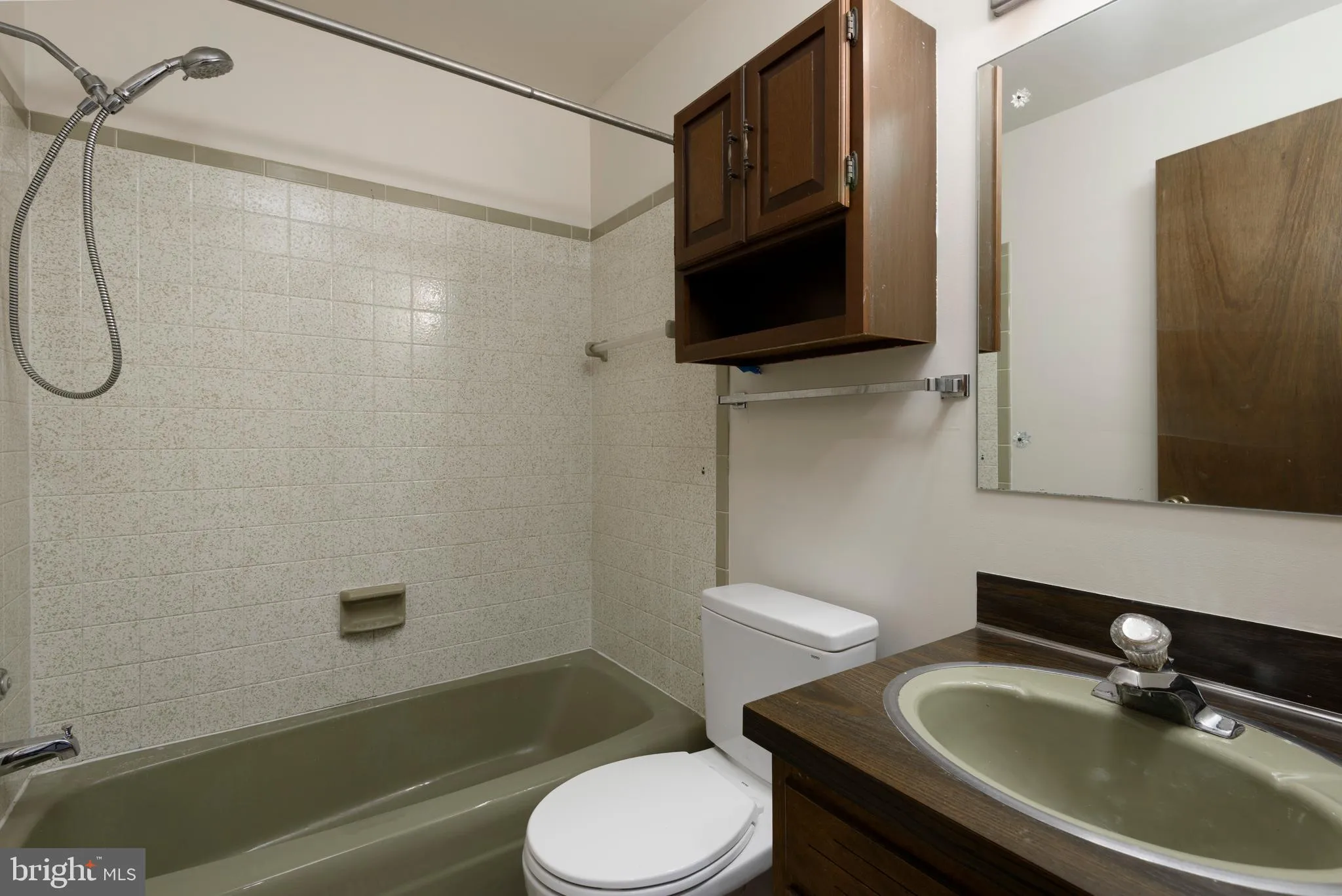 Quarryville, Pennsylvania 17566, United States, 3 Bedrooms Bedrooms, ,2 BathroomsBathrooms,Residential,Pending,200686