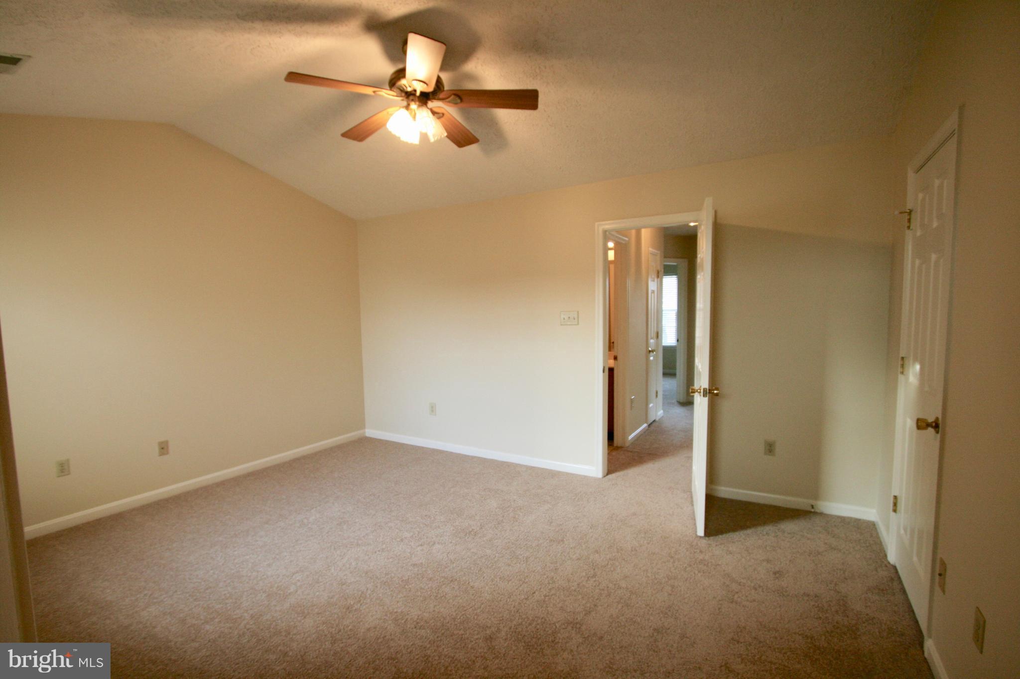 CONSTANT FRIENDSHIP - Residential Lease