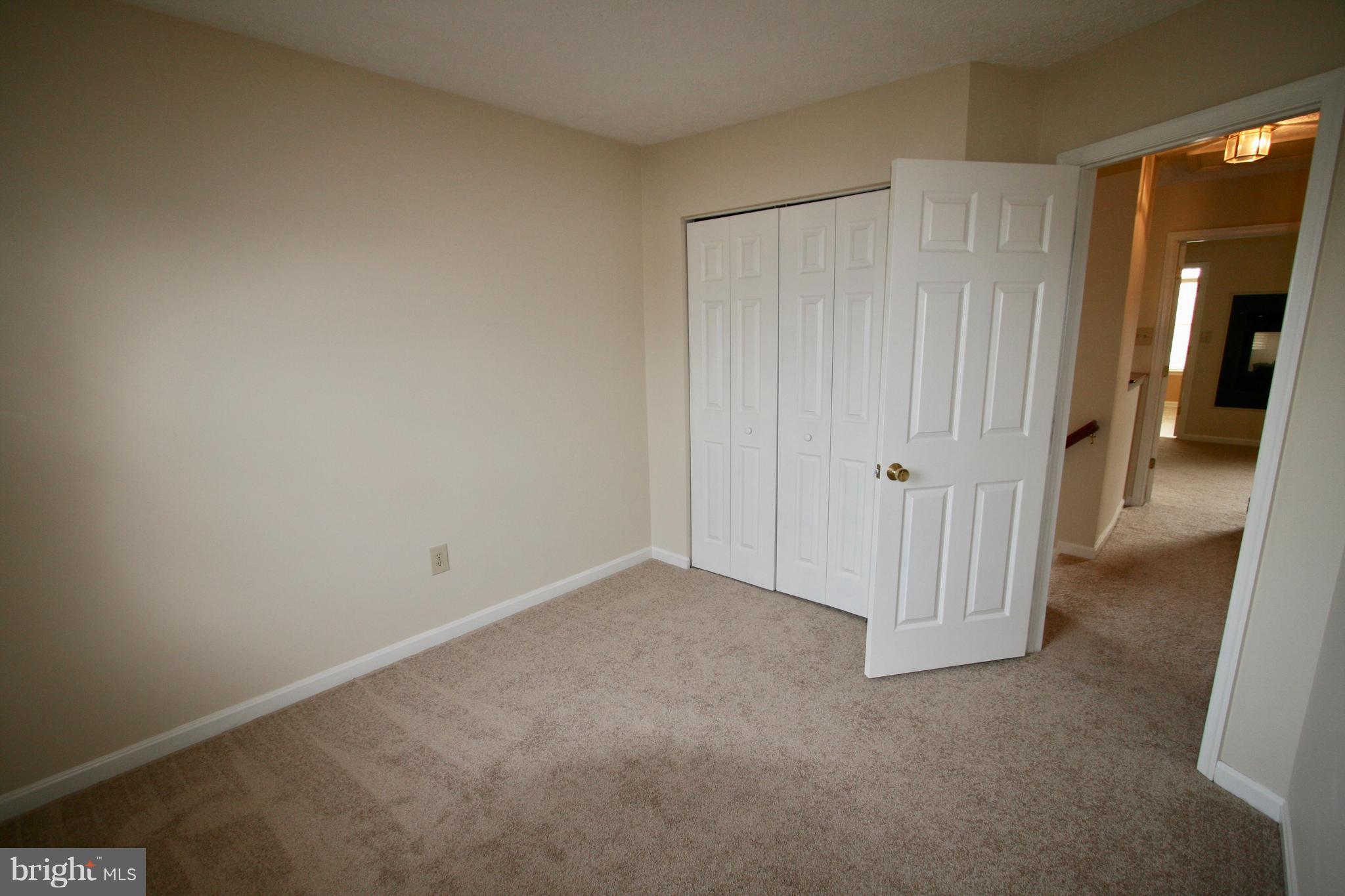 CONSTANT FRIENDSHIP - Residential Lease