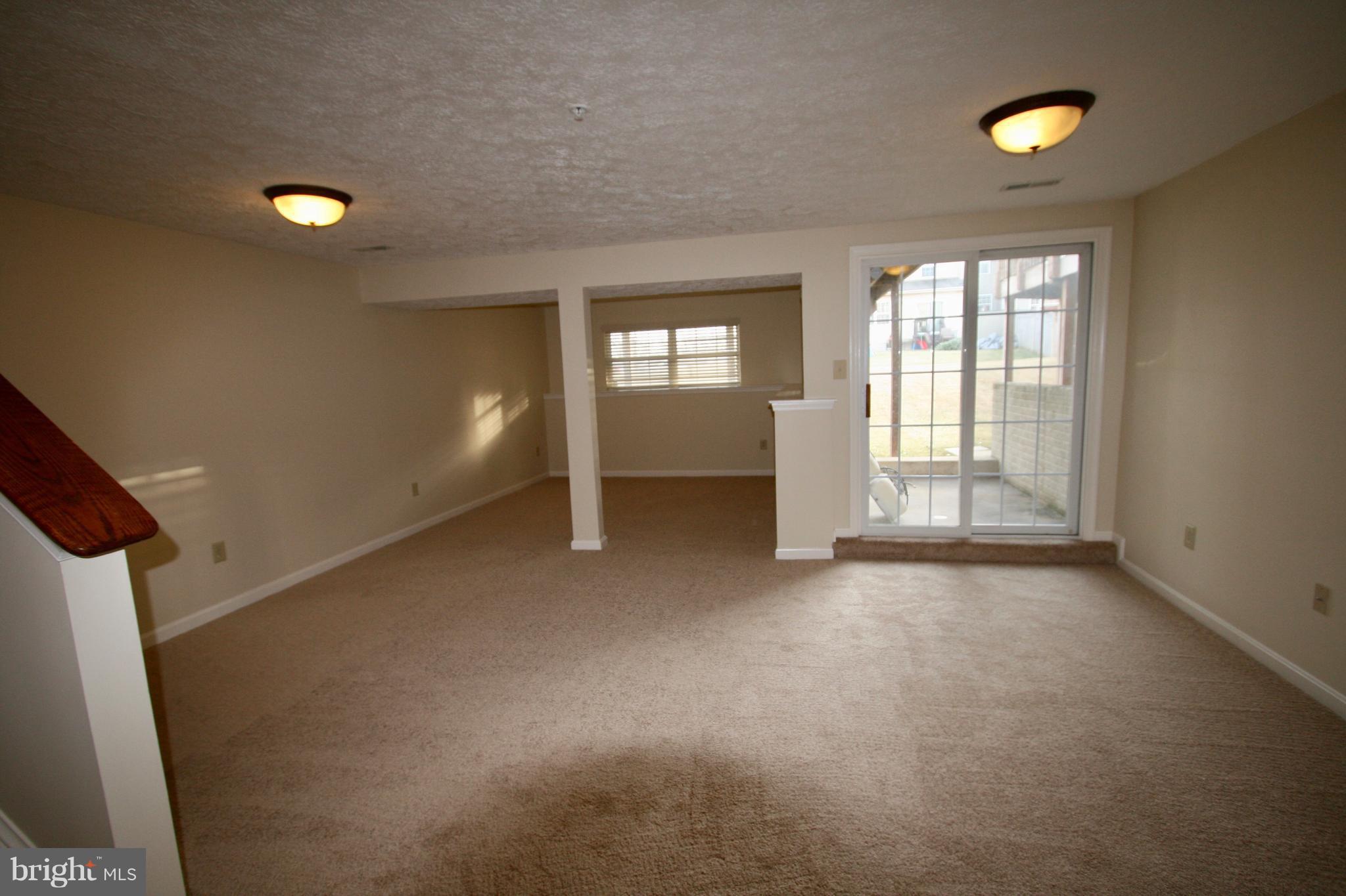 CONSTANT FRIENDSHIP - Residential Lease