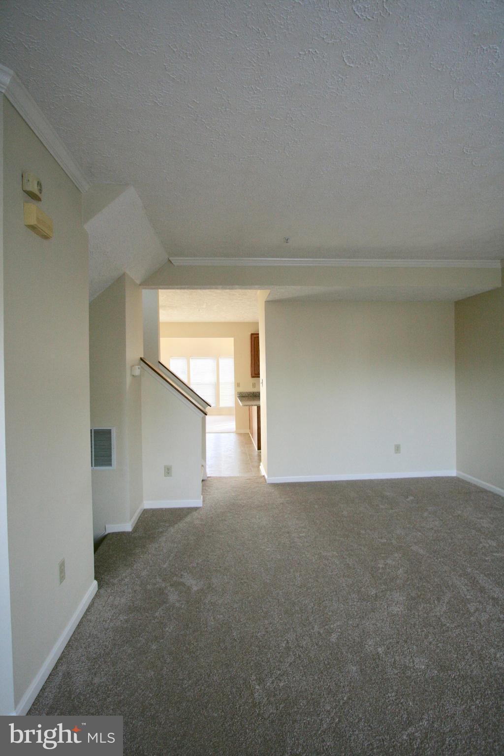 CONSTANT FRIENDSHIP - Residential Lease