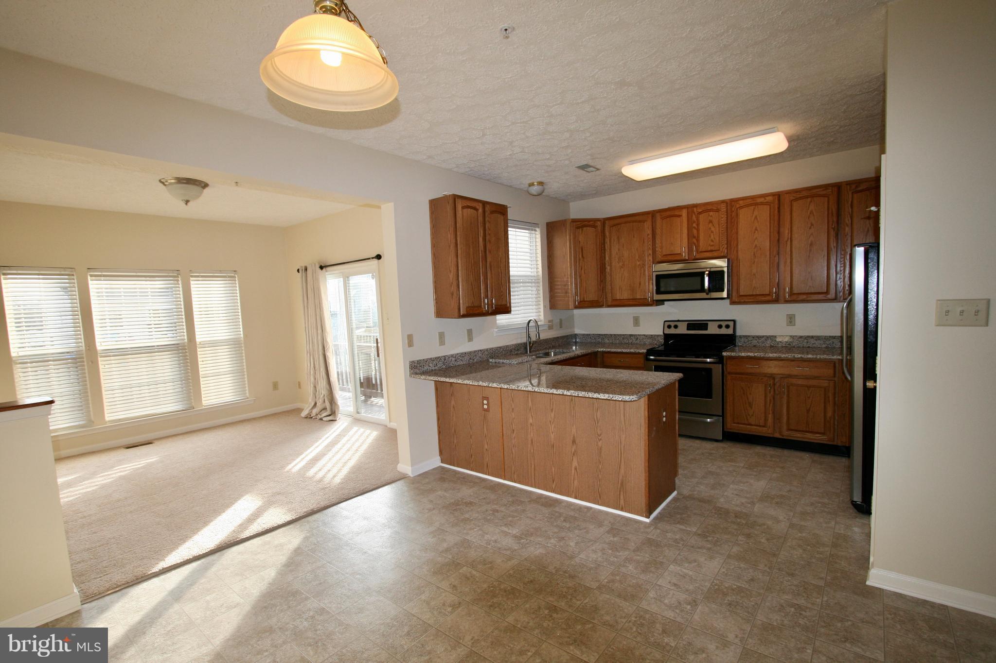 CONSTANT FRIENDSHIP - Residential Lease