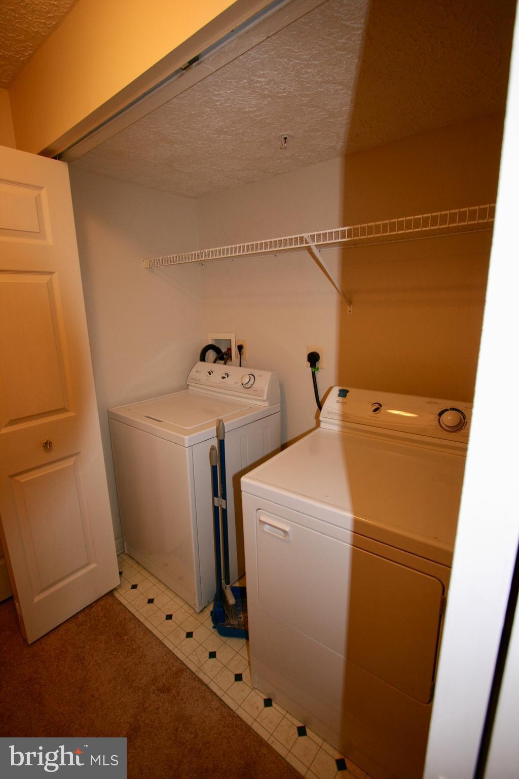 CONSTANT FRIENDSHIP - Residential Lease