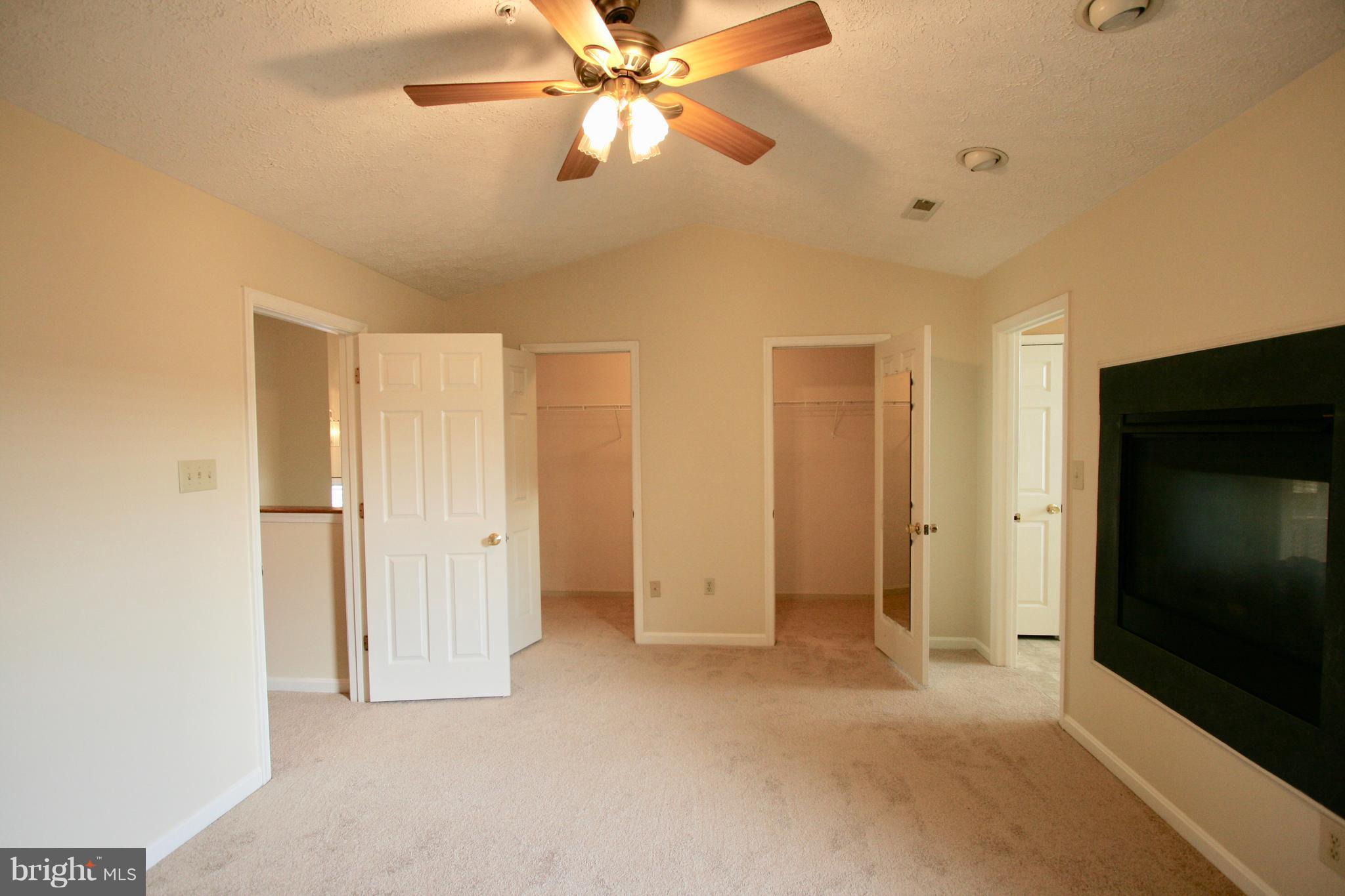 CONSTANT FRIENDSHIP - Residential Lease