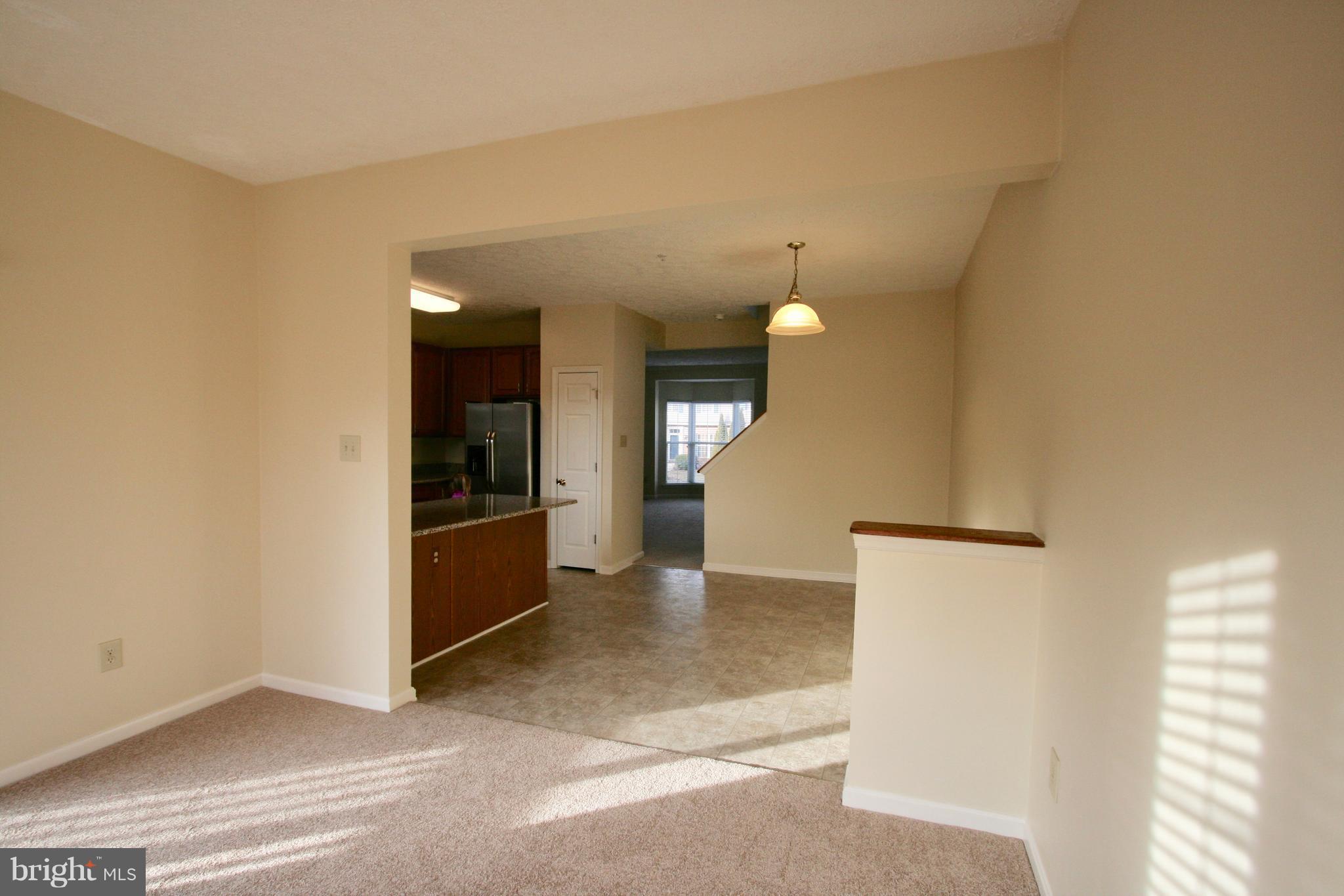 CONSTANT FRIENDSHIP - Residential Lease