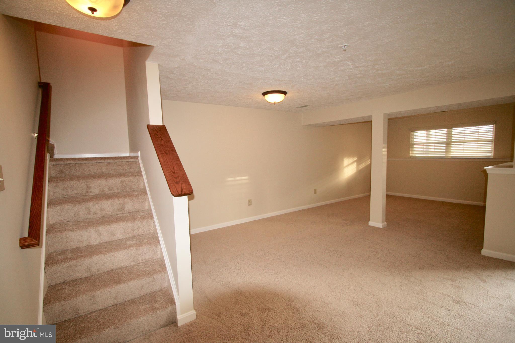 CONSTANT FRIENDSHIP - Residential Lease