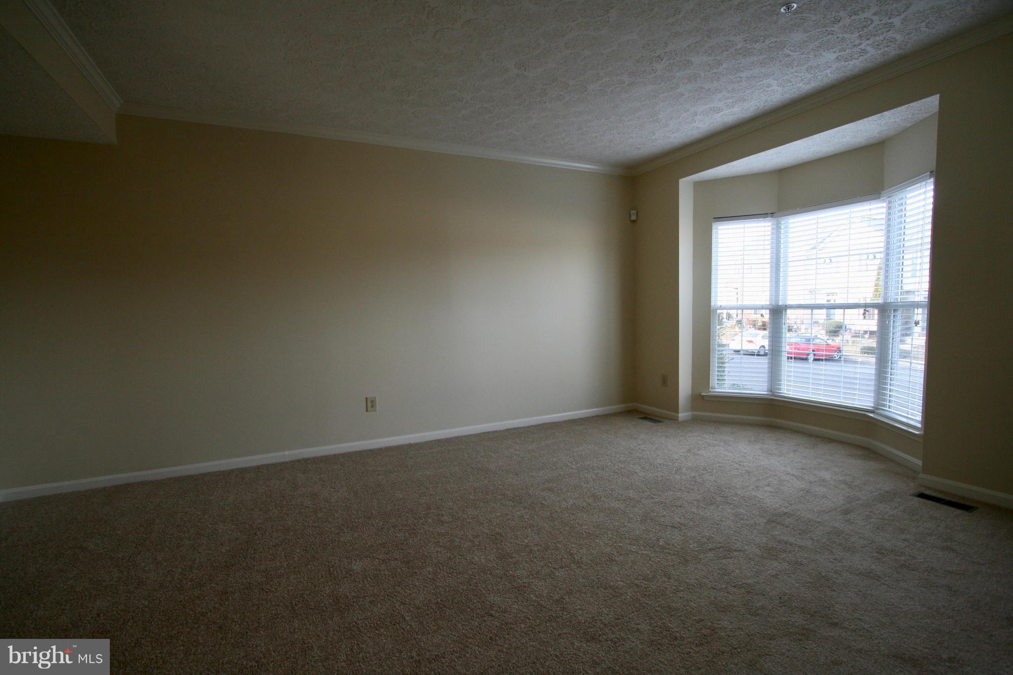 CONSTANT FRIENDSHIP - Residential Lease