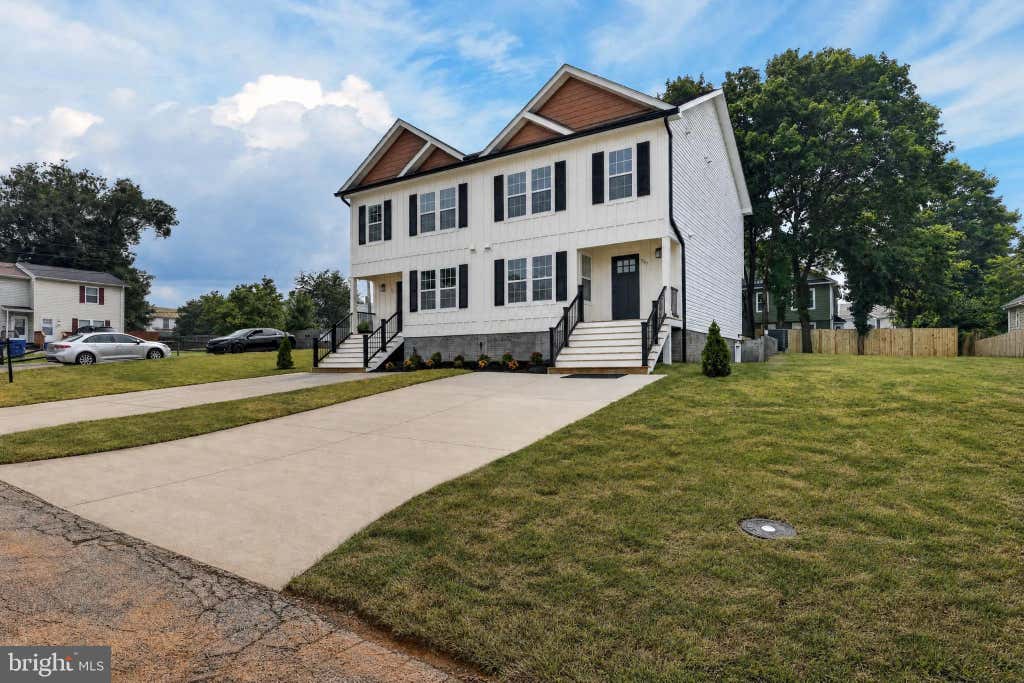 Photo of 231 Mosby Lane, FRONT ROYAL, VA 22630 (MLS # VAWR2014976)