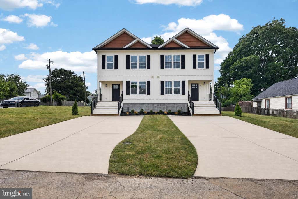 Photo of 231 Mosby Lane, FRONT ROYAL, VA 22630 (MLS # VAWR2014976)