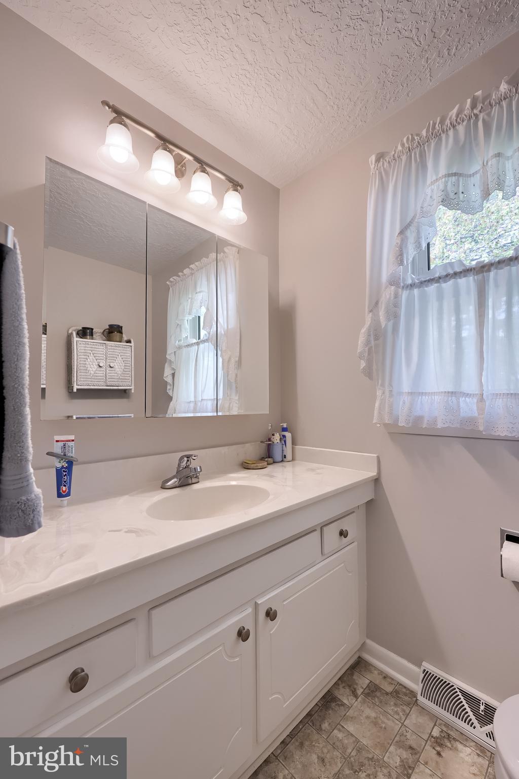 NORTHVIEW - Residential