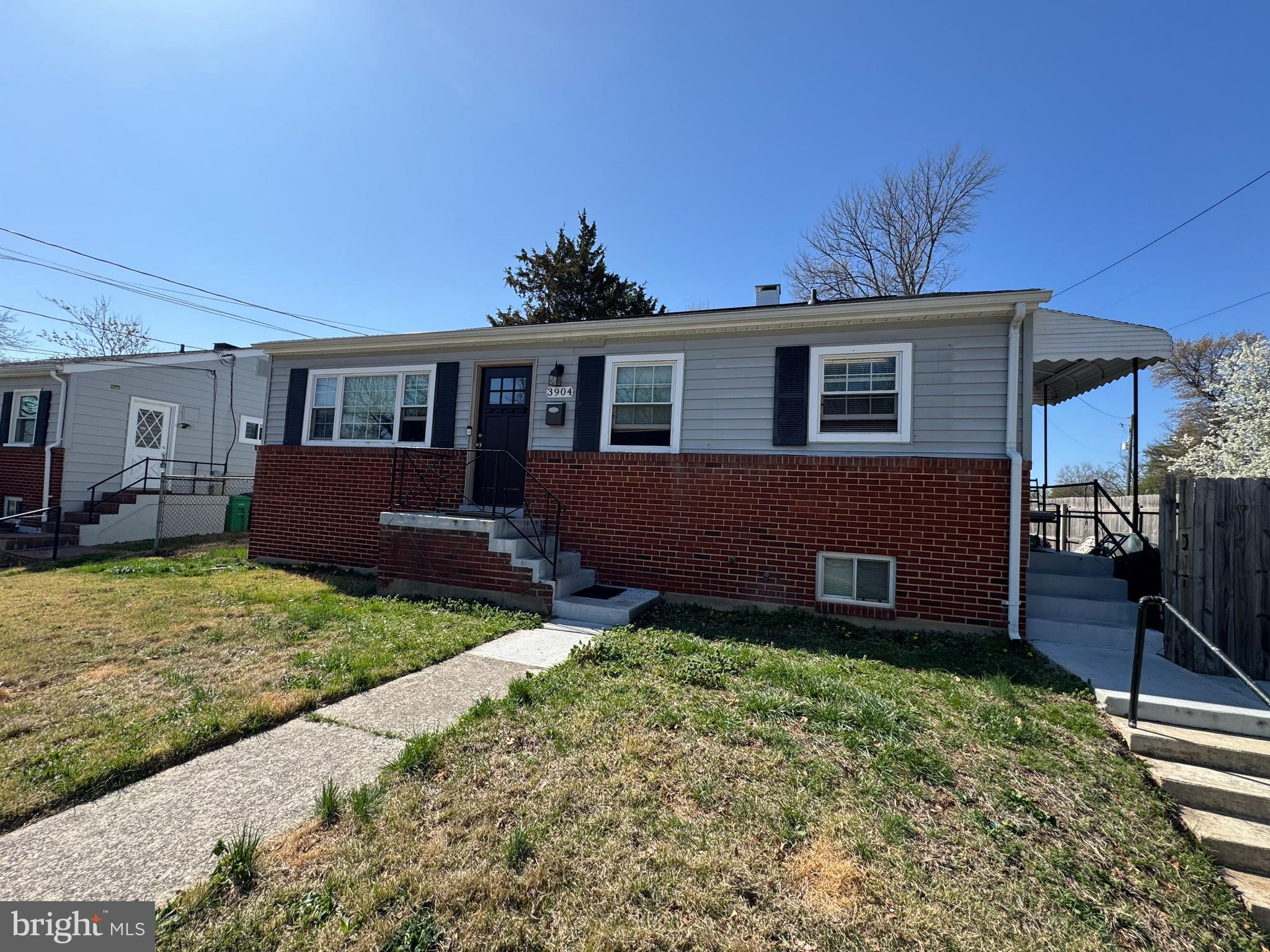 3904 THORNWOOD ROAD