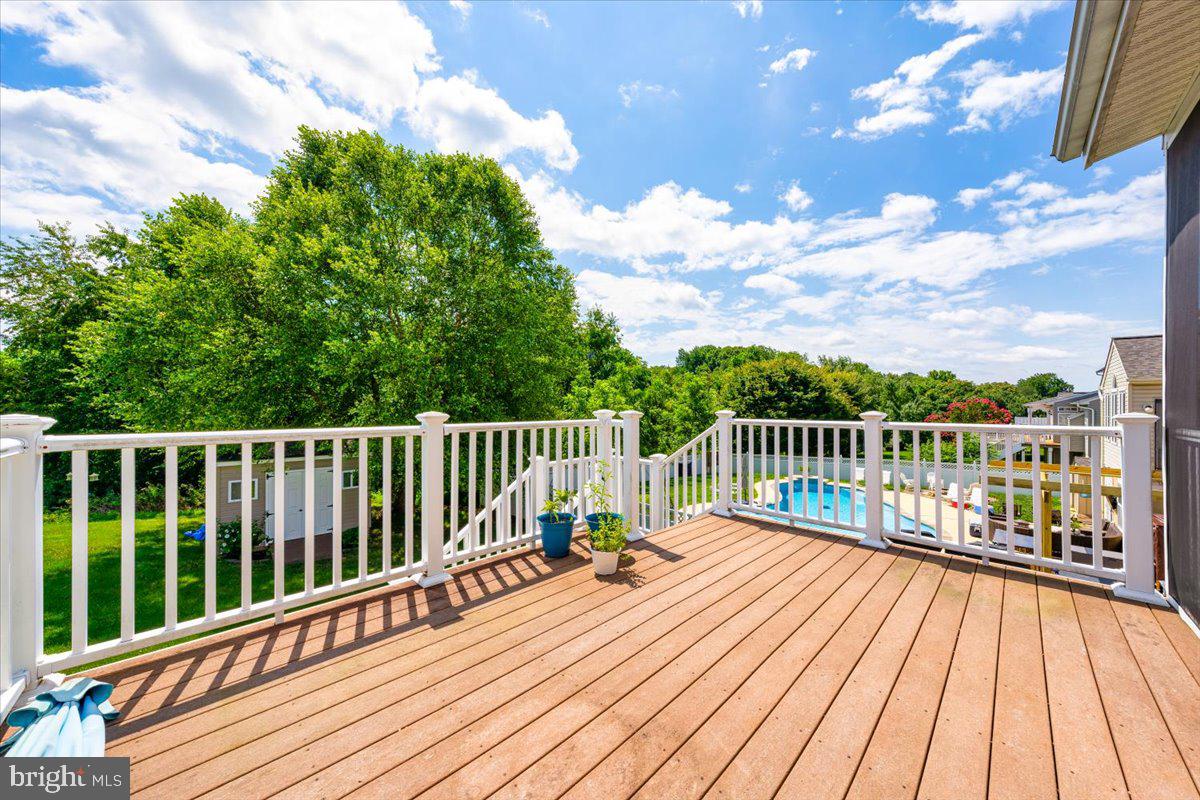 WOODSYDE ESTATES - Residential