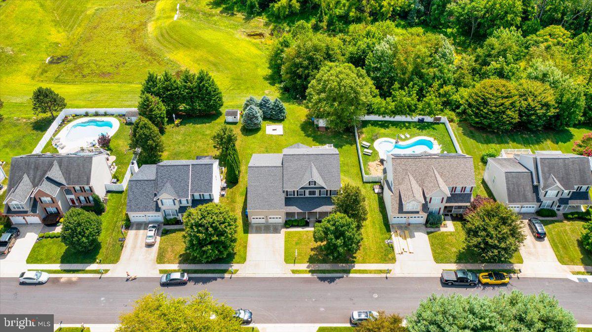 WOODSYDE ESTATES - Residential