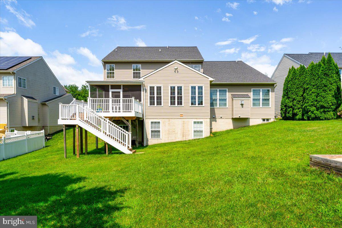 WOODSYDE ESTATES - Residential