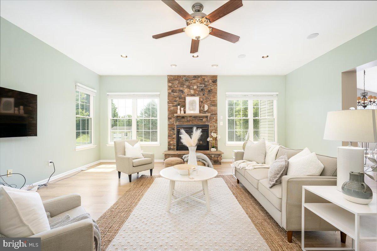 WOODSYDE ESTATES - Residential