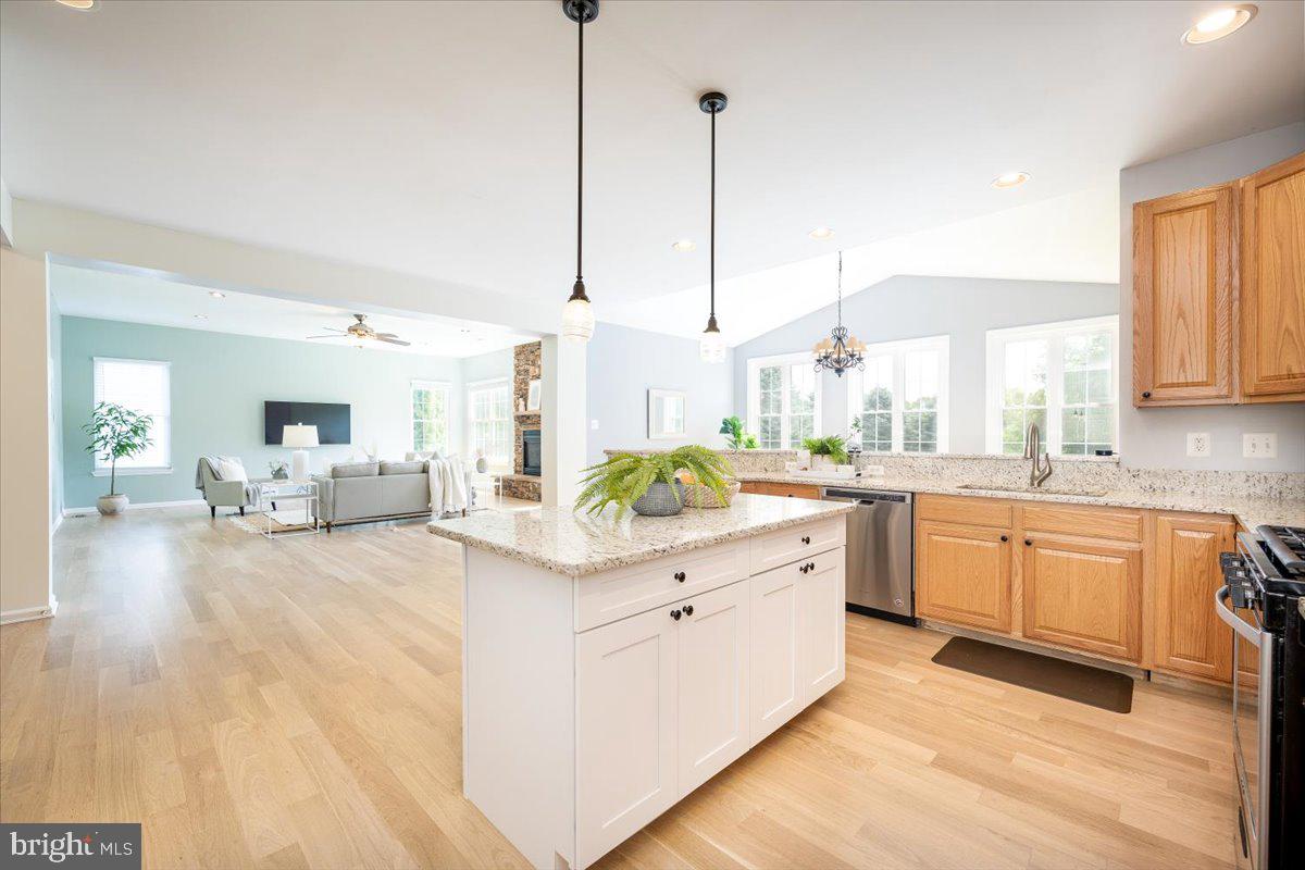 WOODSYDE ESTATES - Residential