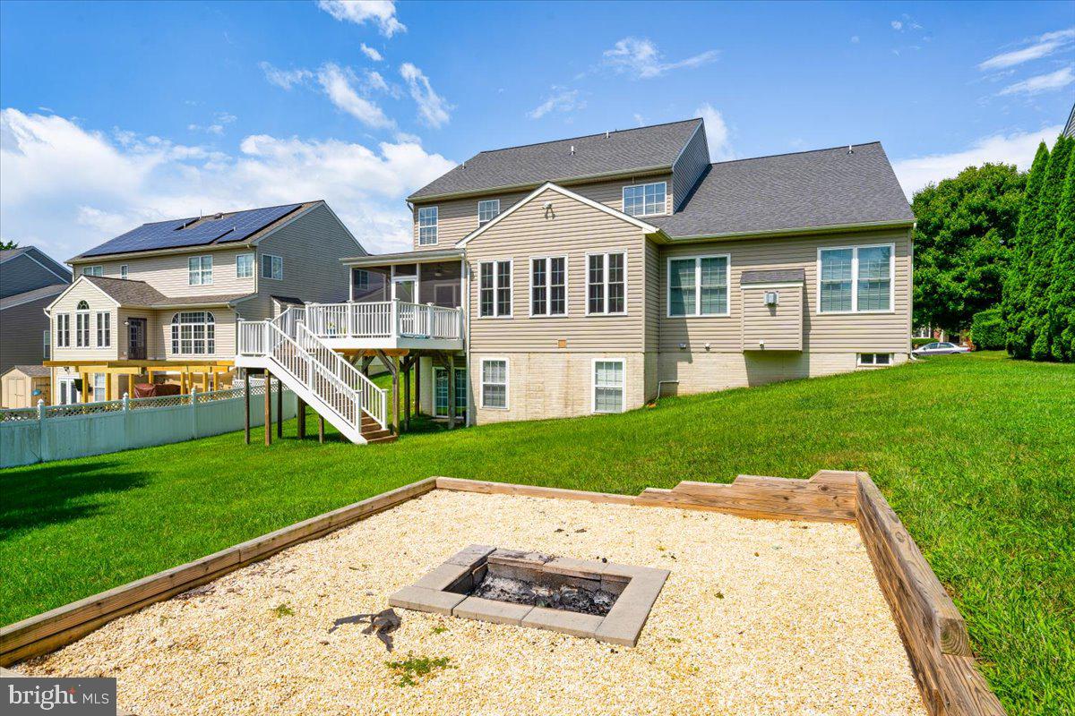 WOODSYDE ESTATES - Residential