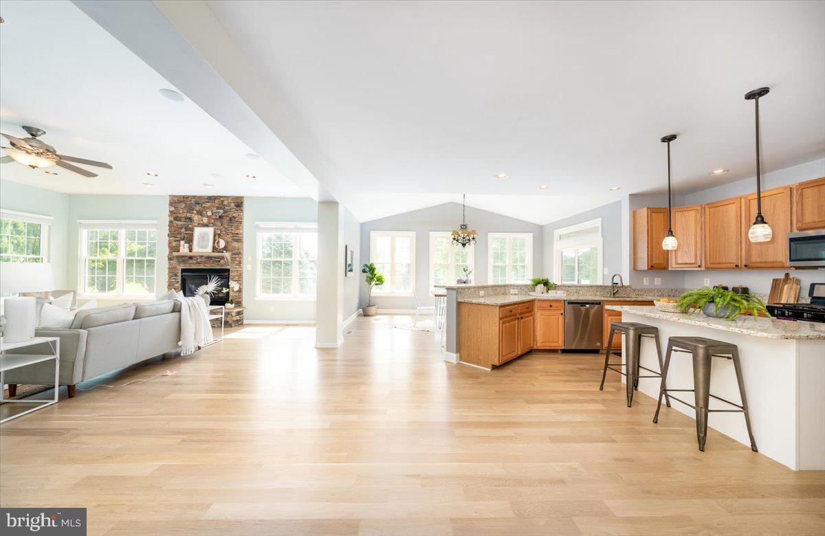 WOODSYDE ESTATES - Residential