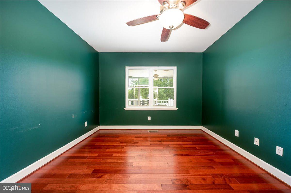 WOODSYDE ESTATES - Residential