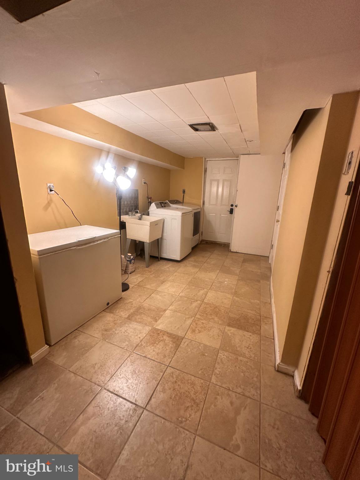 YALE HEIGHTS - Residential