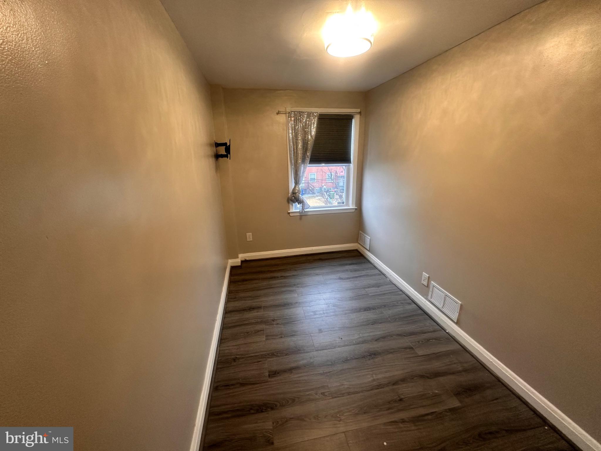 YALE HEIGHTS - Residential