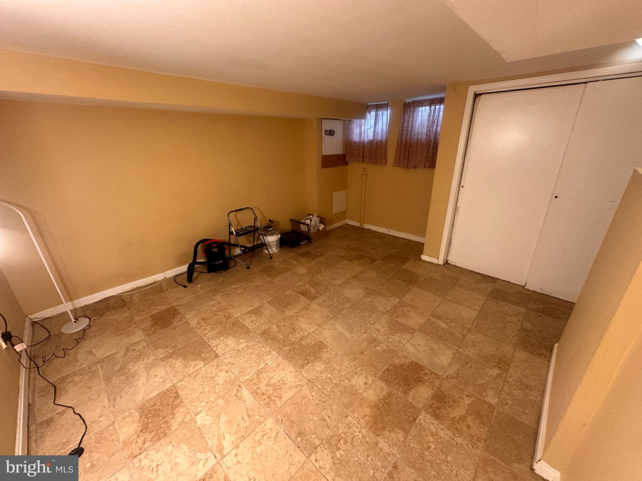 YALE HEIGHTS - Residential