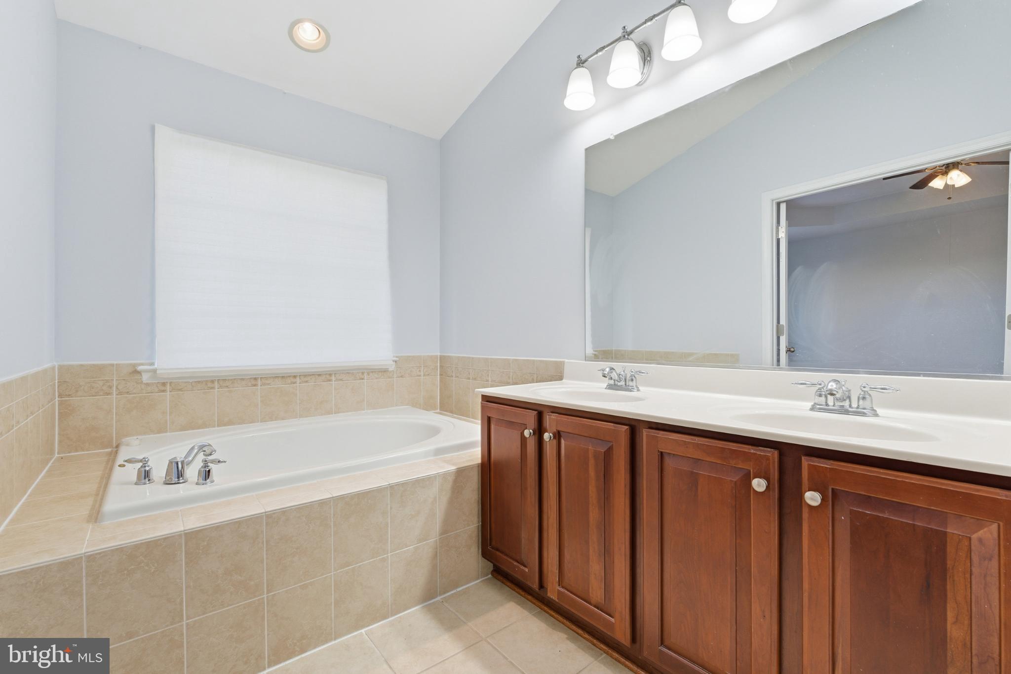 GREENWAY VILLAGE - Residential Lease