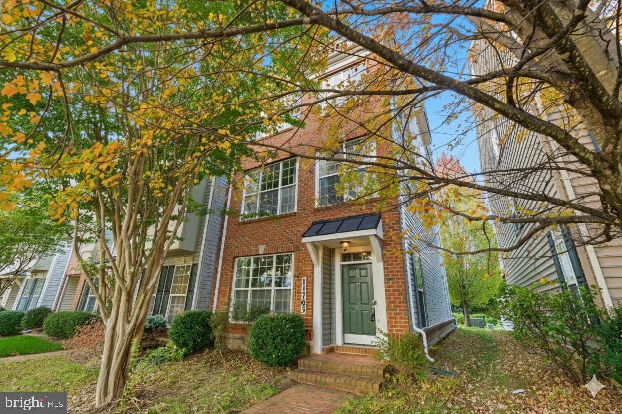 GREENWAY VILLAGE - Residential Lease