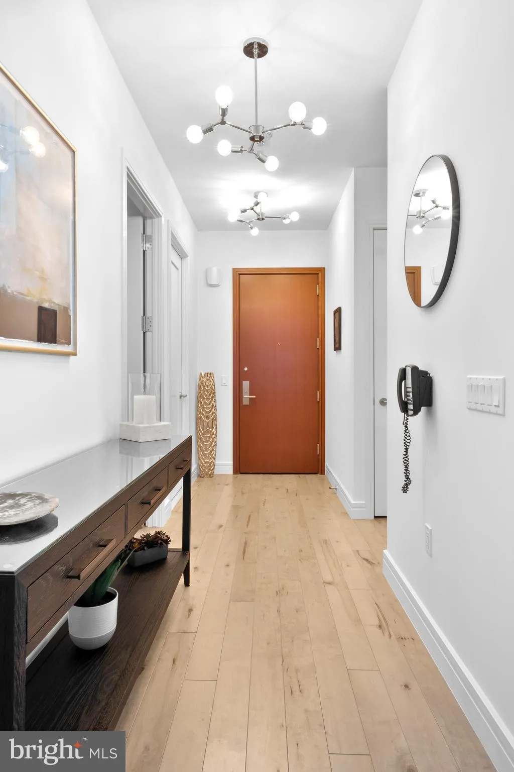 Philadelphia, Pennsylvania 19102, United States, 2 Bedrooms Bedrooms, ,2 BathroomsBathrooms,Residential,Active,82440