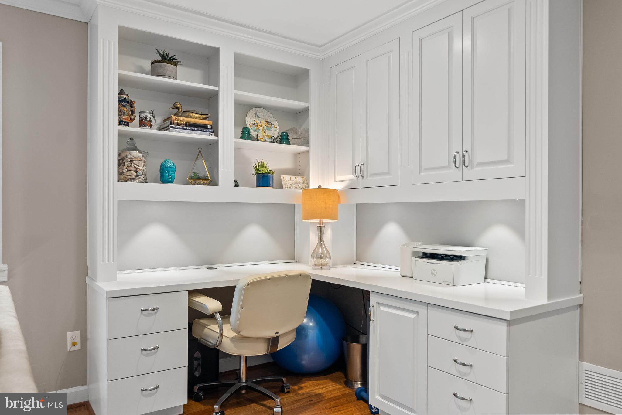 RIVERSIDE GARDENS - Residential