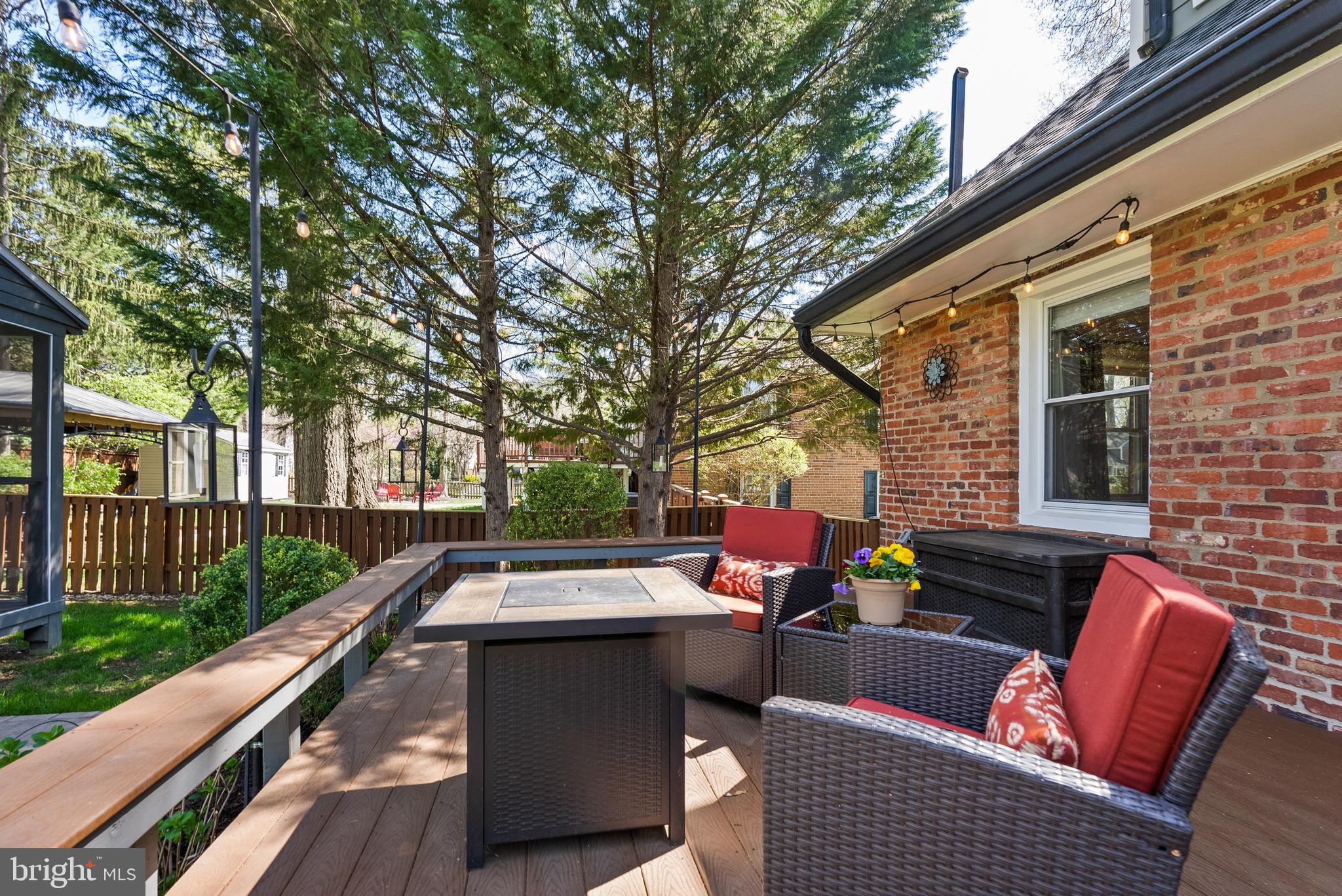 RIVERSIDE GARDENS - Residential