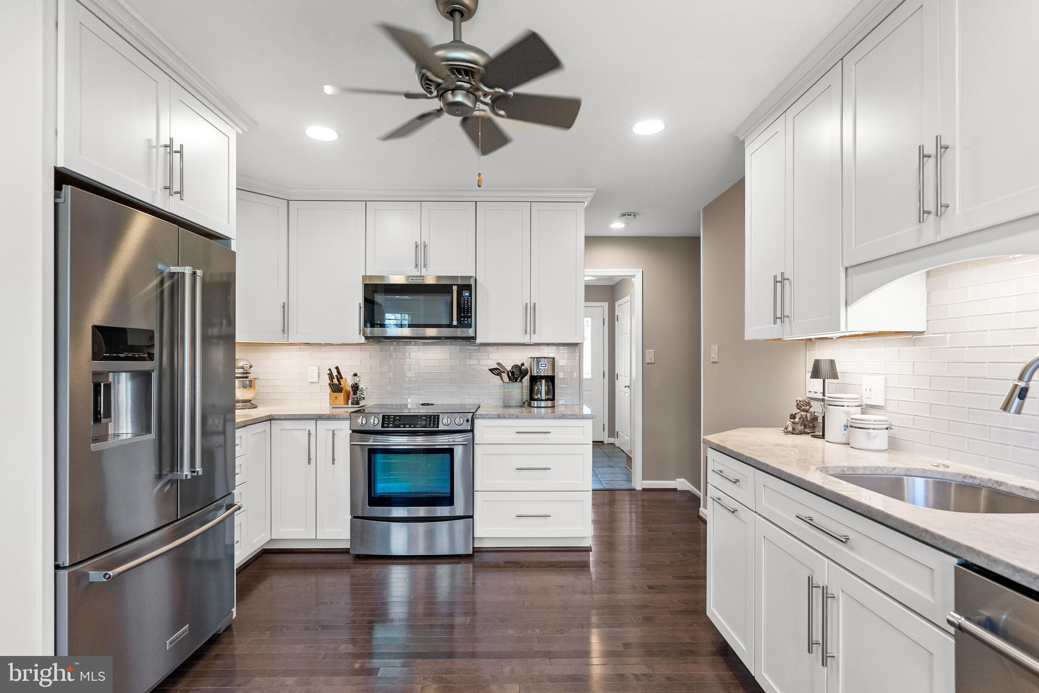 RIVERSIDE GARDENS - Residential