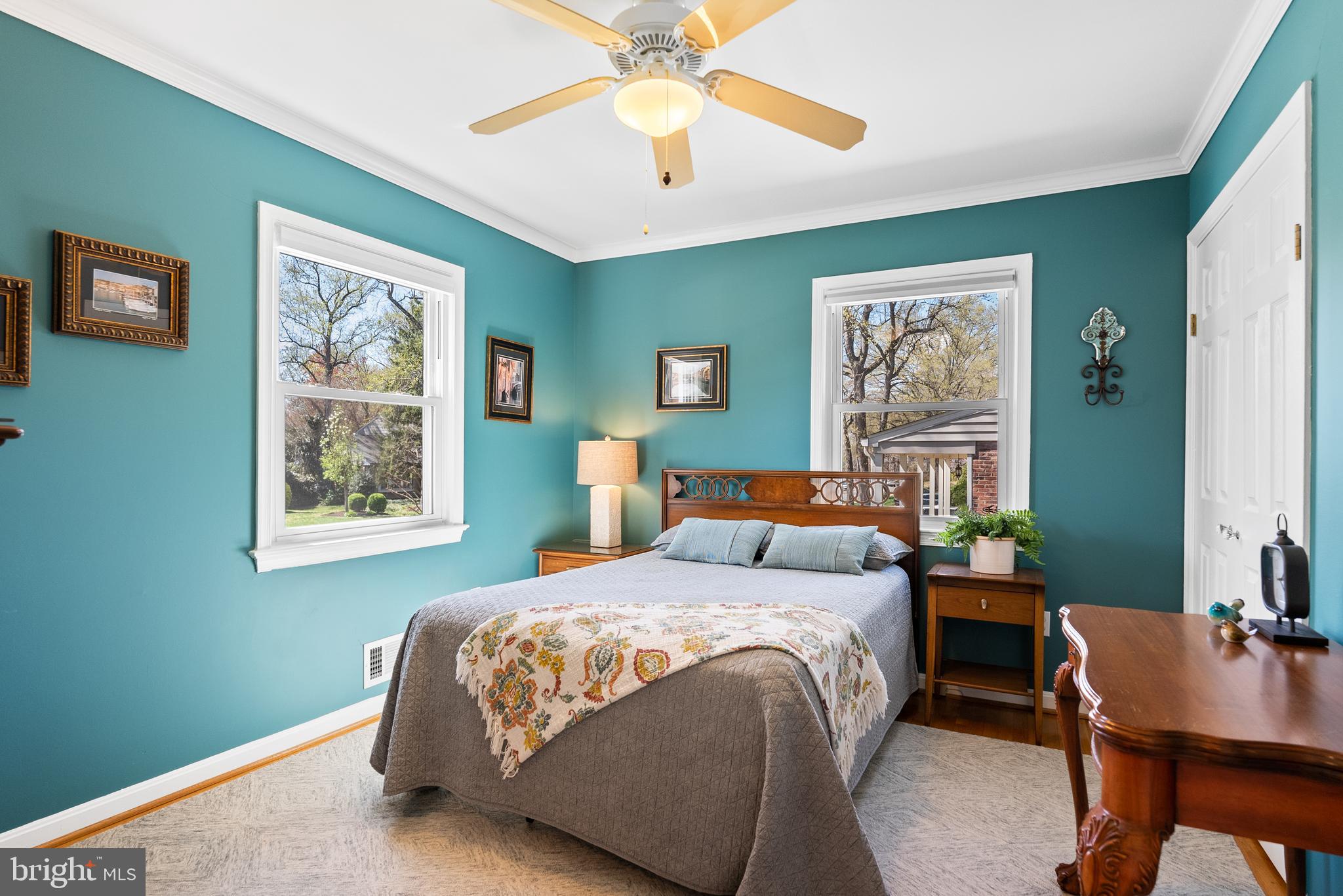 RIVERSIDE GARDENS - Residential