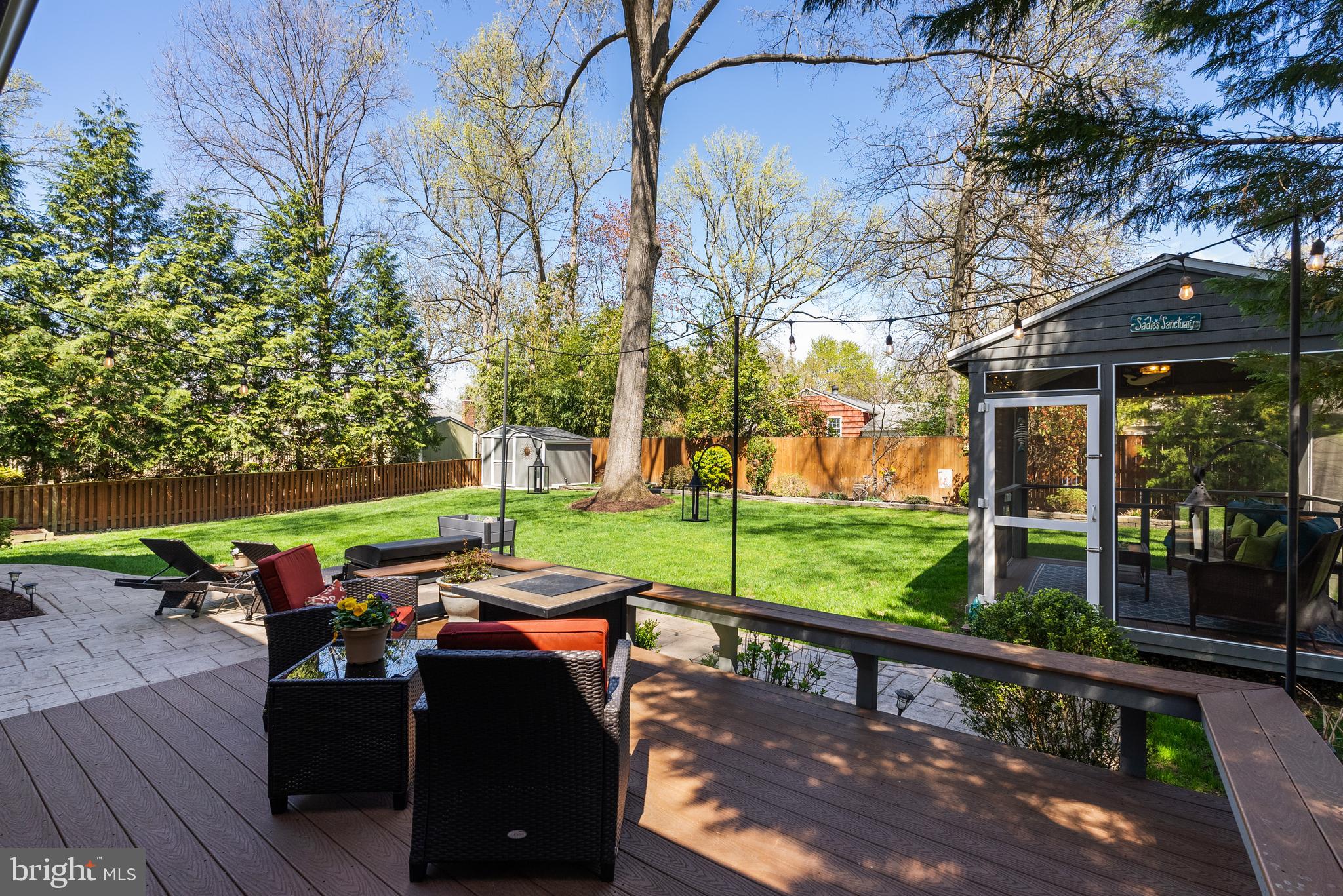 RIVERSIDE GARDENS - Residential