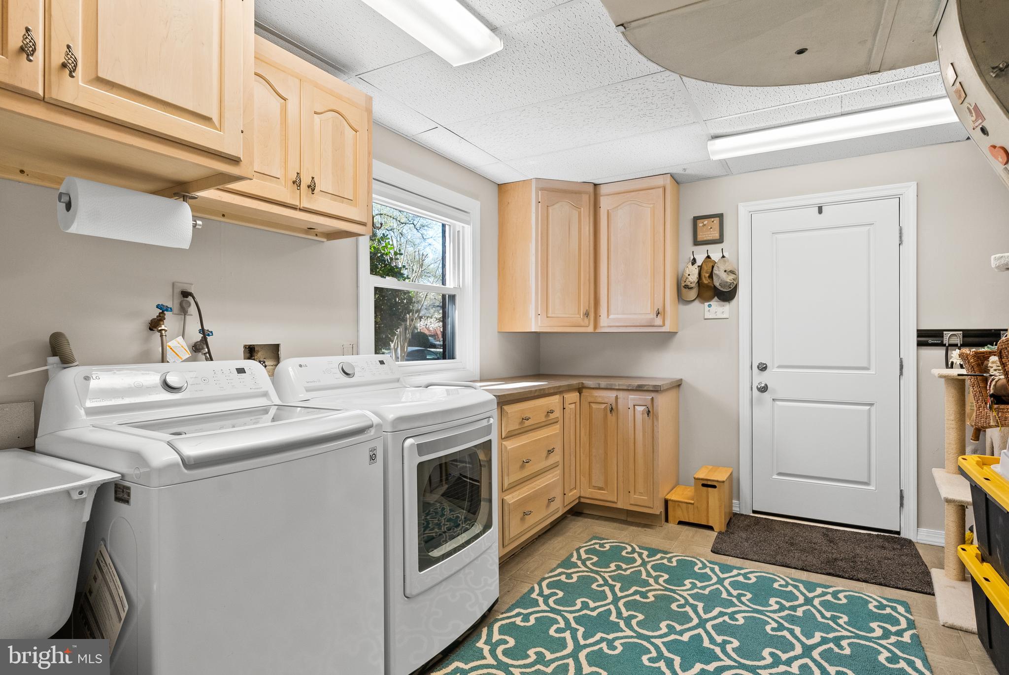 RIVERSIDE GARDENS - Residential