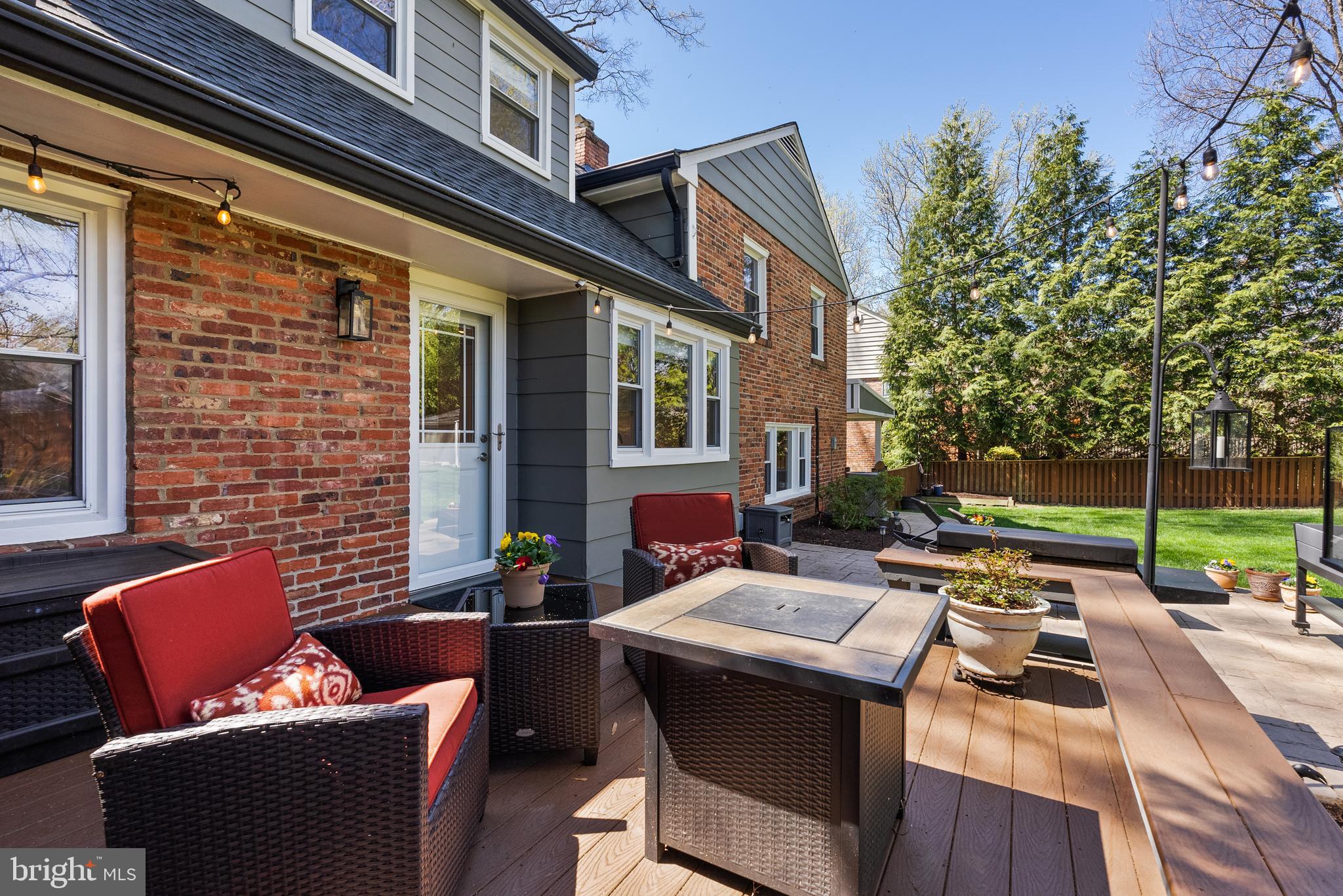 RIVERSIDE GARDENS - Residential