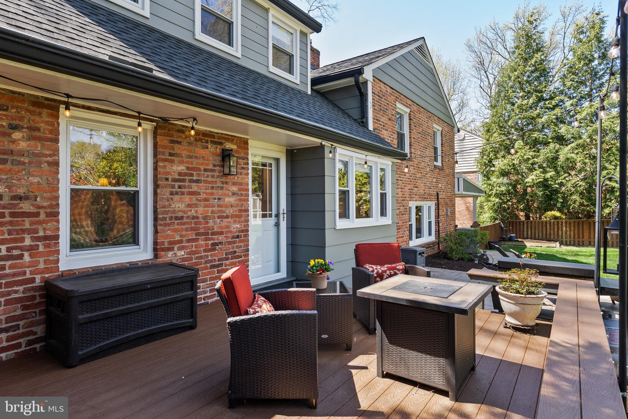 RIVERSIDE GARDENS - Residential