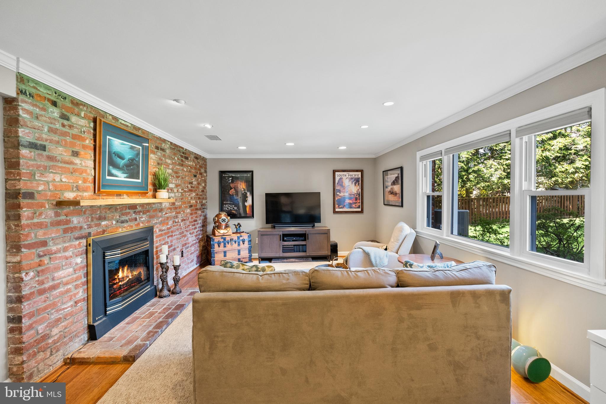 RIVERSIDE GARDENS - Residential