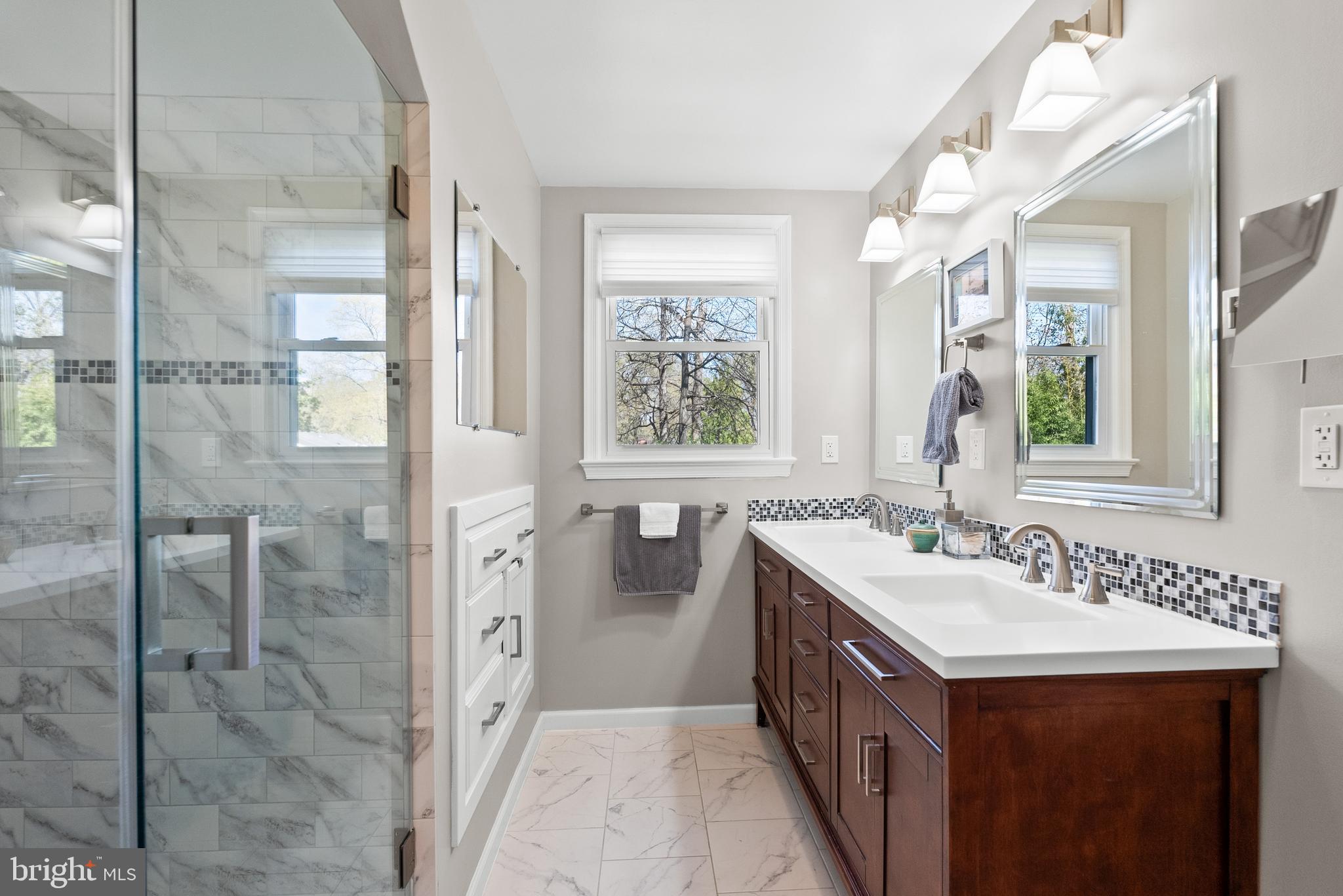 RIVERSIDE GARDENS - Residential