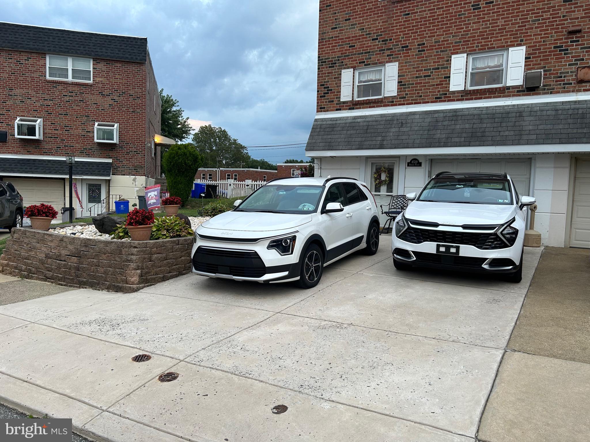 FOX CHASE - Residential